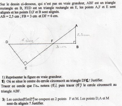 Voici la figure représentée dans l'énoncé.