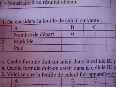 Feuille de calcul vierge : (pas entière)<br />     A ...                      B...C...D..<br />1 Nombre de départ    0....1...2...<br />2 Mathilde . . . . .<br />3 Paul . . . . . .